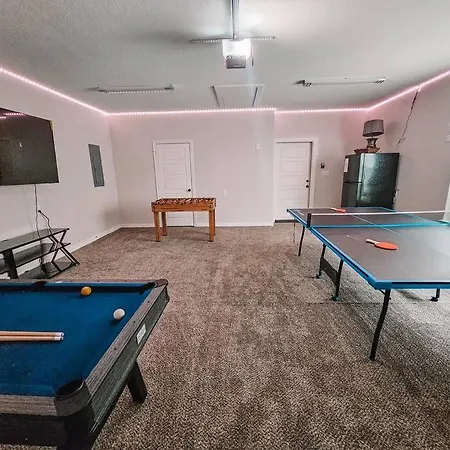The Haven On Loveless Street With Game Room